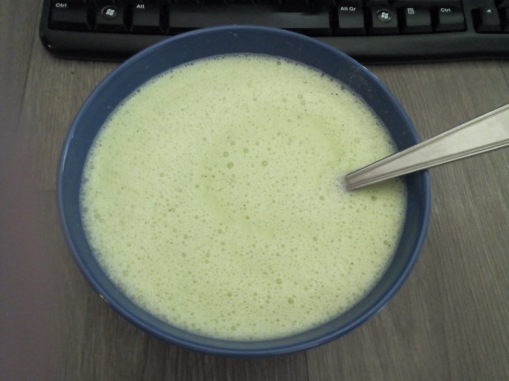 Soupe froide de concombre au yaourt